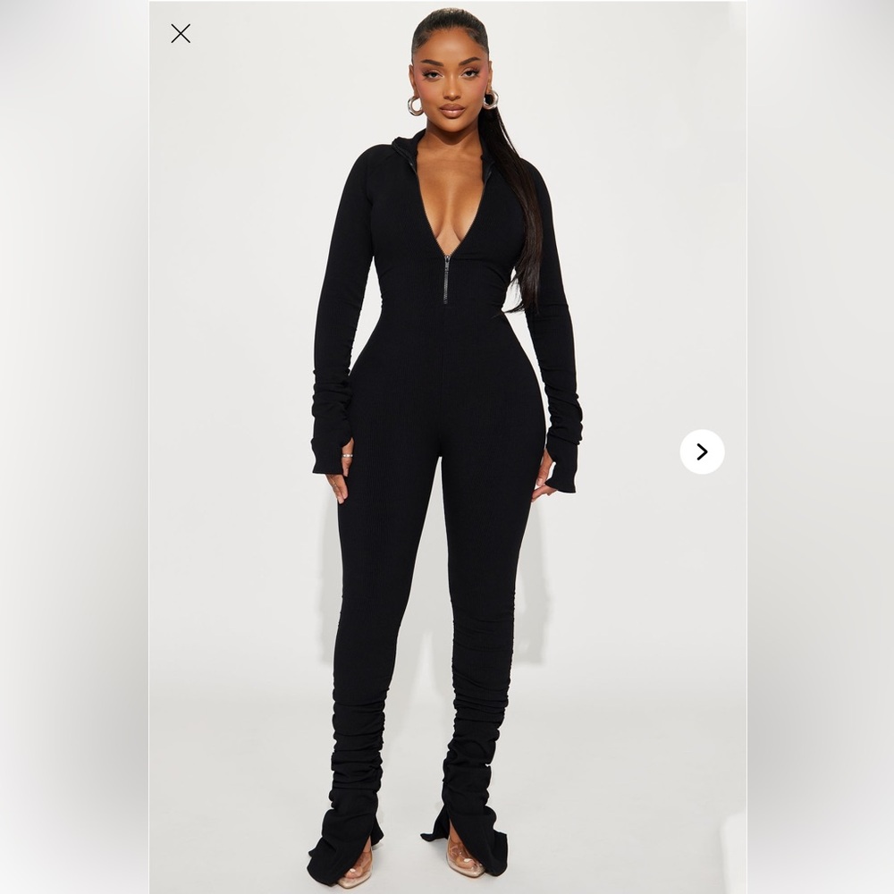 Elegant Black Jumpsuit 🖤